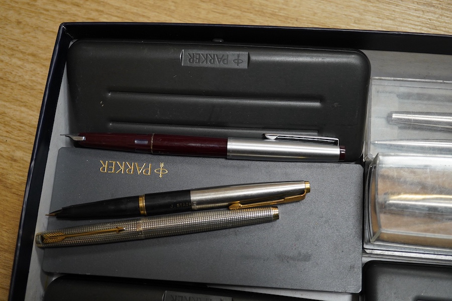 Eight boxed Parker pens to comprising ball point and fountain pens. Condition - used